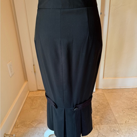 L.A.M.B. Classic Black Pencil Skirt - Picture 2 of 6